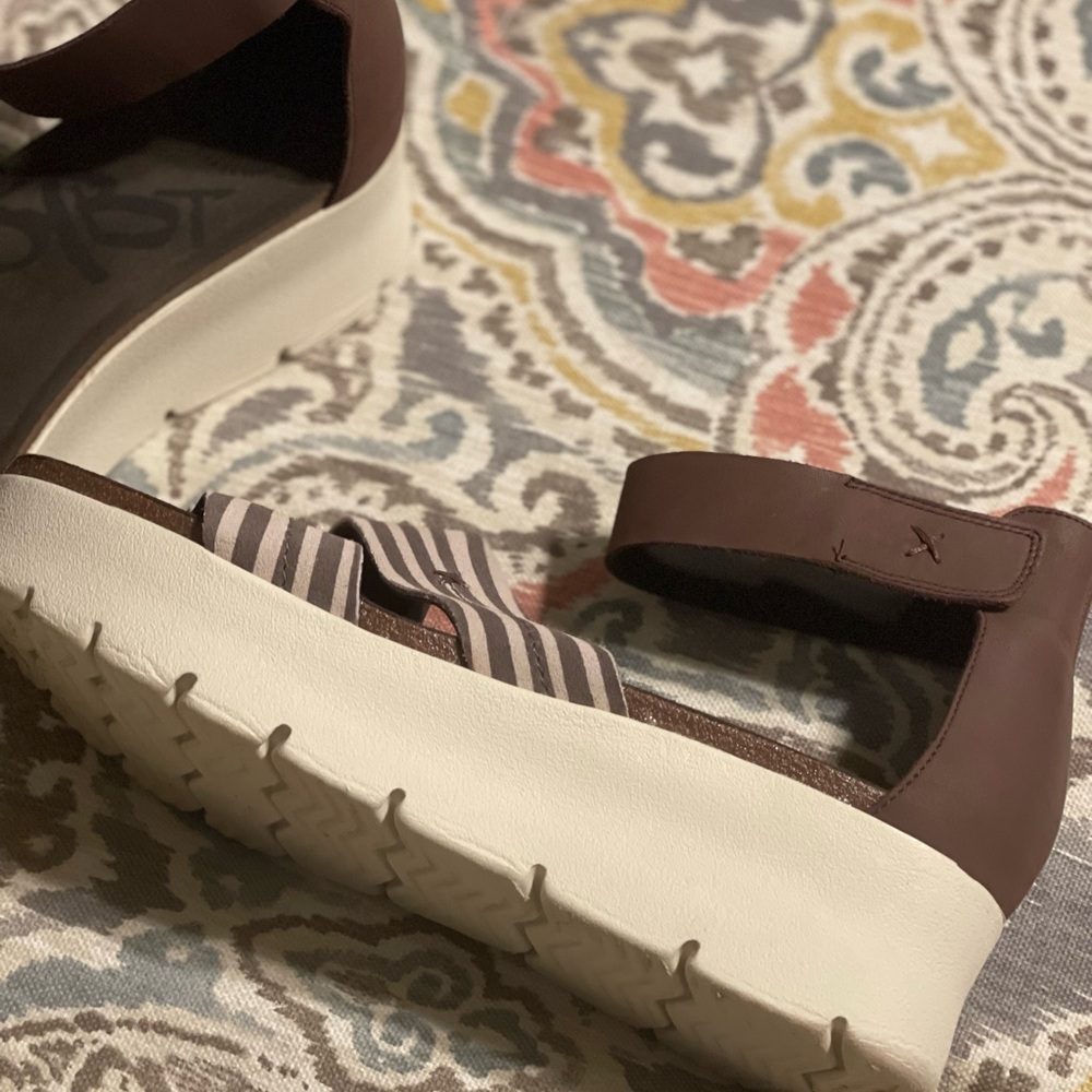 OTBT Women's Sandals